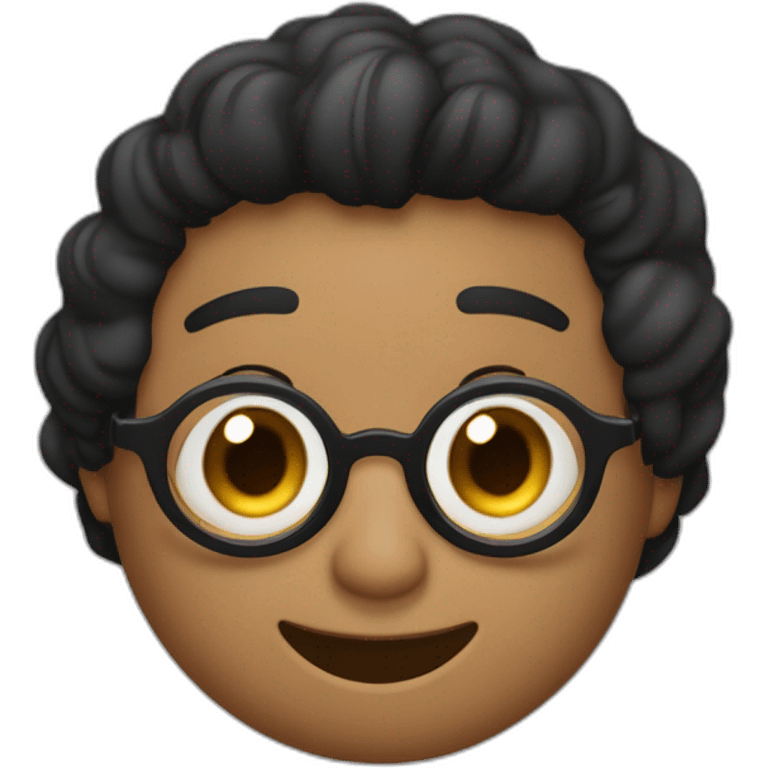 Hombre de pelo negro, ojos negros, piel trigueña, pelo corto peinado hacia la derecha, lentes negros para la vista, sonrisa alineada, luna en la parte i quina de la nariz emoji