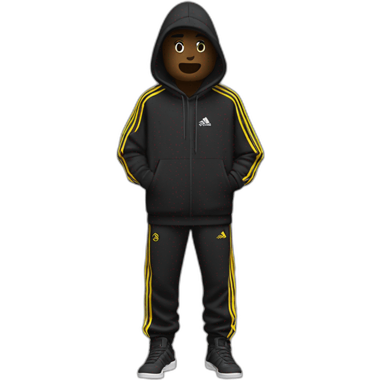 una hombre morocha sentada con un conjunto adidas negro emoji