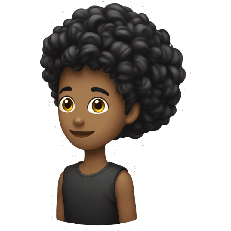 Pai branco cabelo preto curto com um filho negro de cabelos longos cacheados emoji