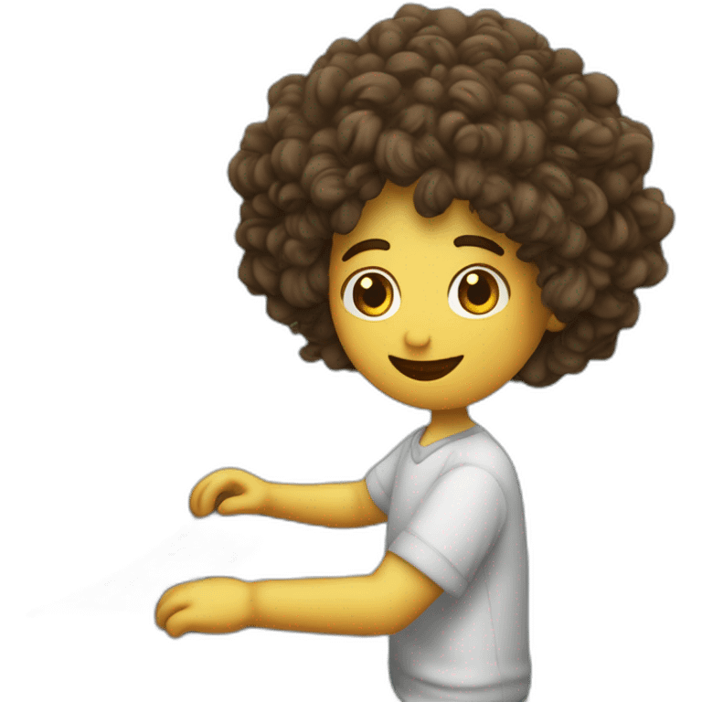 humano de cabello rizado trabajando en una computadora emoji