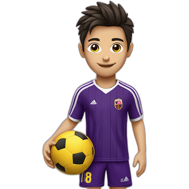 Niño futbolista rubio camiseta rayas verticales moradas emoji