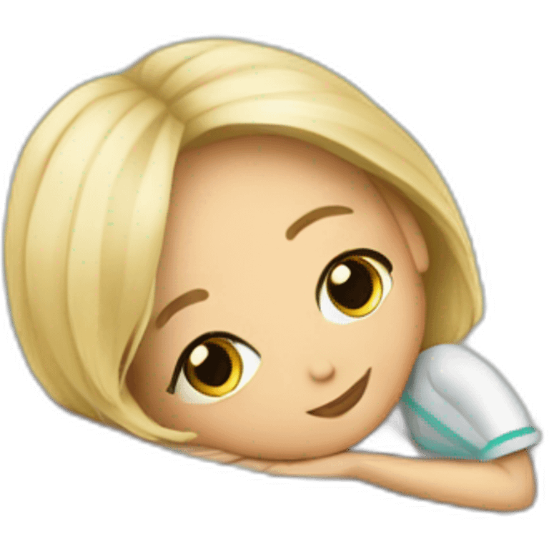 Girl whith shorth blonde hair in the bed of hospital emoji