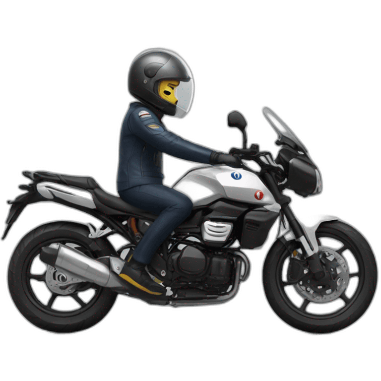 Macron avec un casque de moto emoji