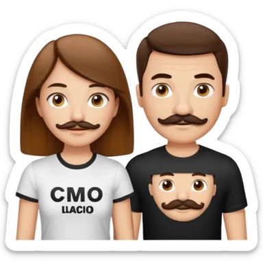 de una pareja , el chico rubio pelo razón ojos marrones con bigote y perilla y piel clara con una camiseta blanca y letras negra en la teta derecha , la chica pelo liso y marrón con un top blanco sticker