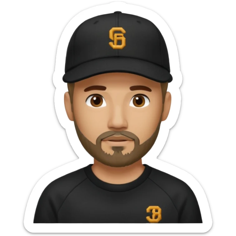 Hombre con la cara blureada, con barba fina y perilla, gorra negra de baseball bordada con un 08, y sudadera negra sticker