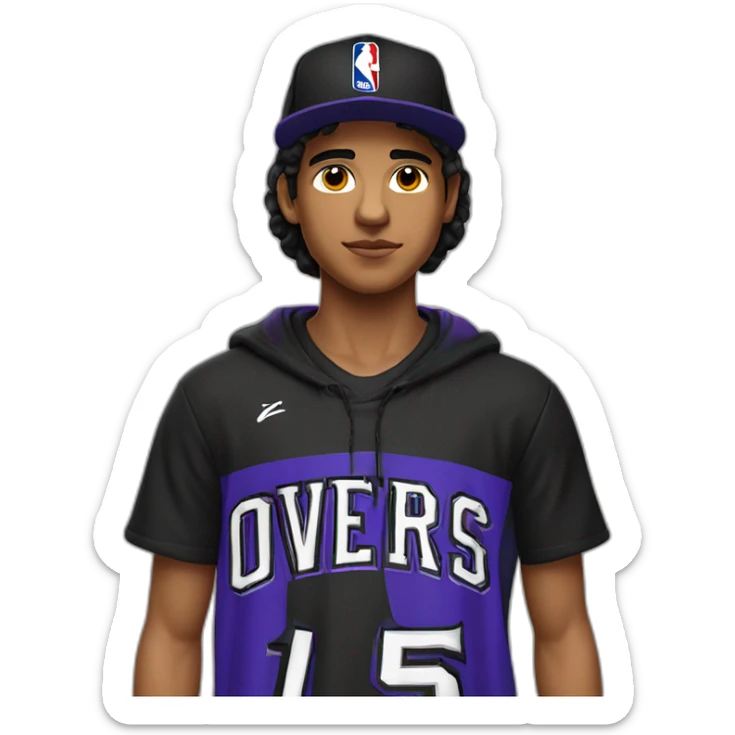 adolescente moreno de 19 años con gorra nba negra cerrada y remera negra oversize sticker