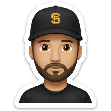 Hombre con la cara blureada, con barba fina y perilla, gorra negra de baseball bordada con un 08, y sudadera negra sticker