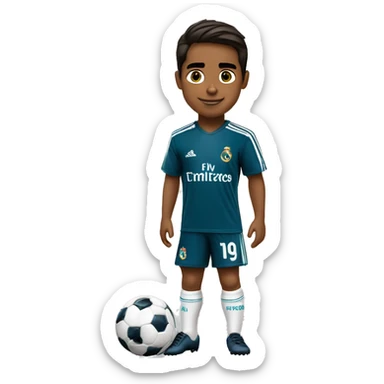 Niño jugando futbol con escudo de real madrid cabello lacio castaño rubio obscuro sticker