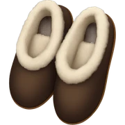 Dark brown slippers with fur sticker