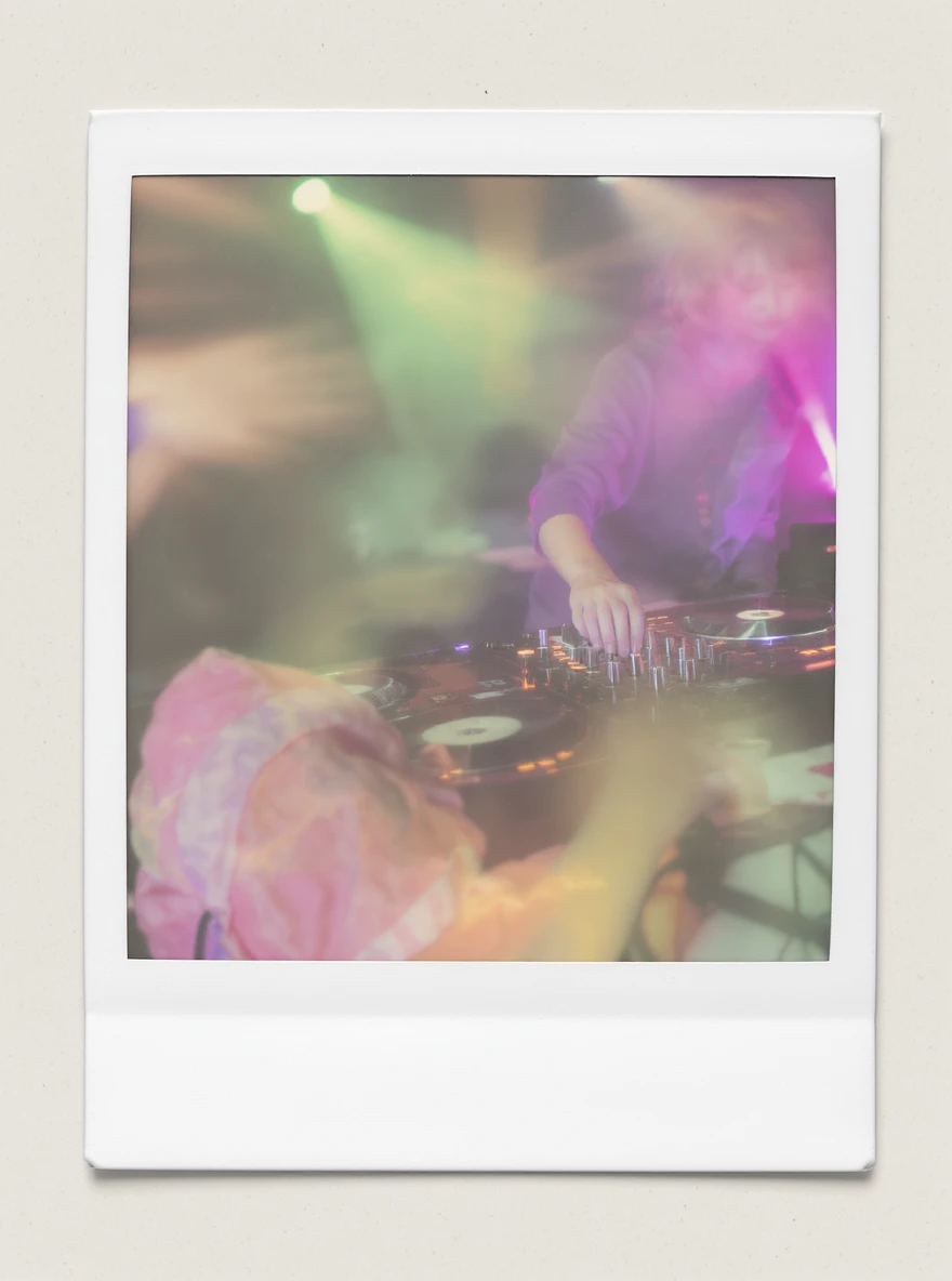 girl playing DJ set emoji