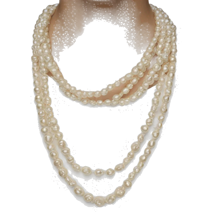 Chanel Three stack Pearl necklace  emoji