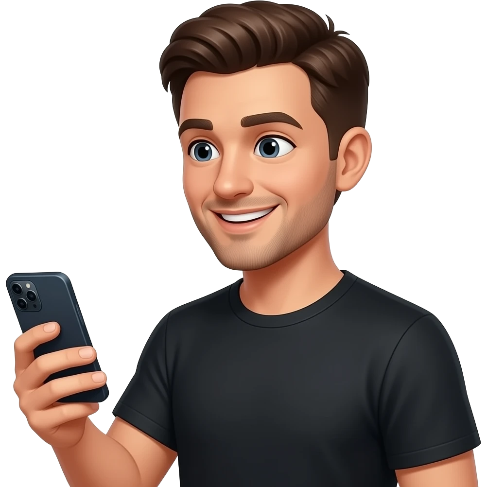 hombre de remera negra,con celular en mano,prestando atencion en su celular,en el rostro se refleja una sonrisa emoji