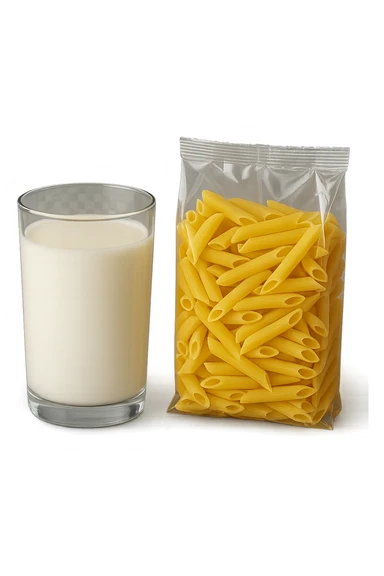 bicchiere di latte accanto a pacco di pasta sticker