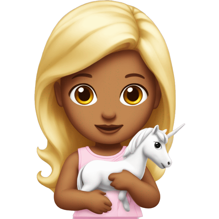 Un bebé con alas de unicornio soteniendo n Barbie  emoji