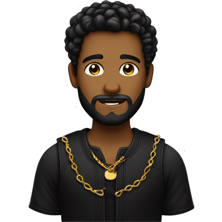 hombre con pelo rizado corto negro, con piel mulata, barba larga tupida y rizada, con una cadena de oro. emoji