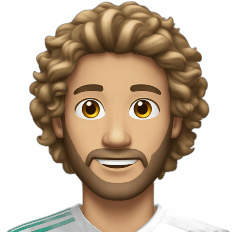 Fais un jeune homme au long cheveux boucle sans barbe avec un emoji du maillot du real madrid emoji