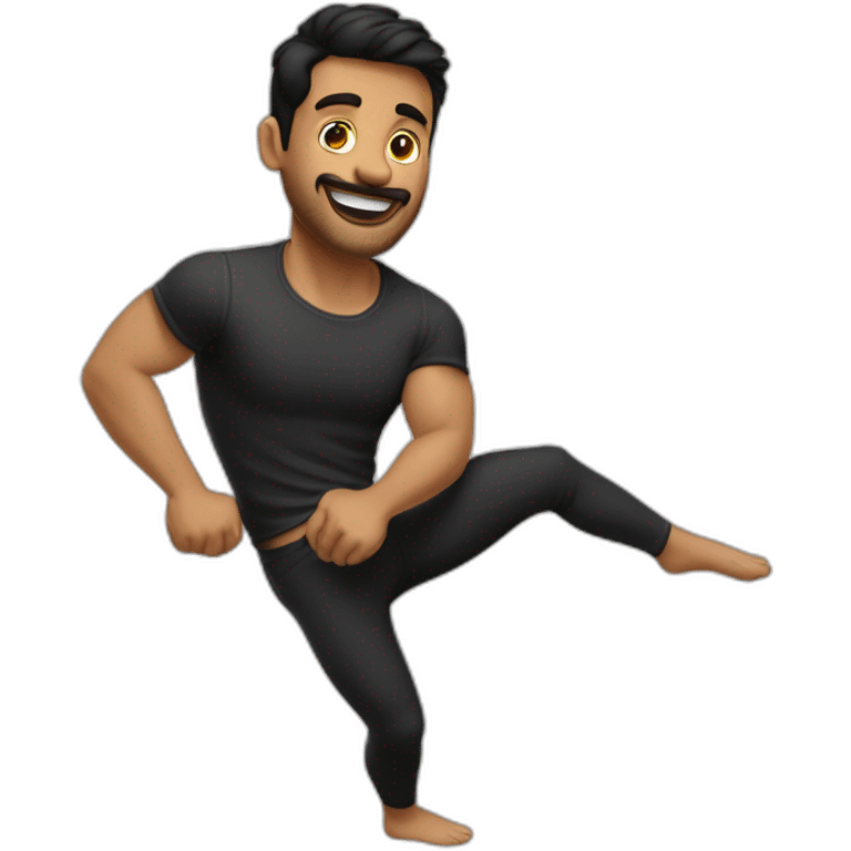 Hombre de tes morena y pelo de color negro haciendo flexiones de brazos emoji